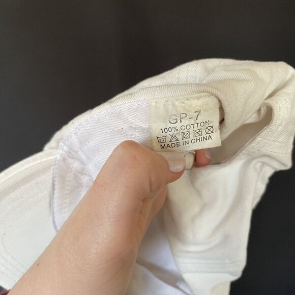 White Adjustable Cotton Baseball Cap With Embroidered Duck Design one size - Picture 4 of 6